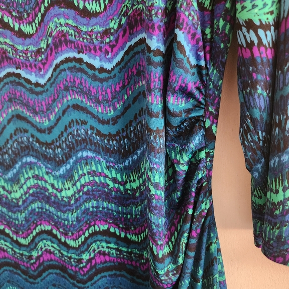 Colorful Zigzag Pattern Dress - Picture 2 of 4